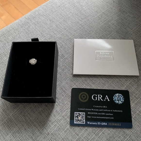 2ct Moissanite 925 Sterling Silver Woman Ring - Picture 2 of 7